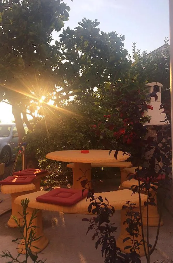 Apartments Damir 2838 Lopar