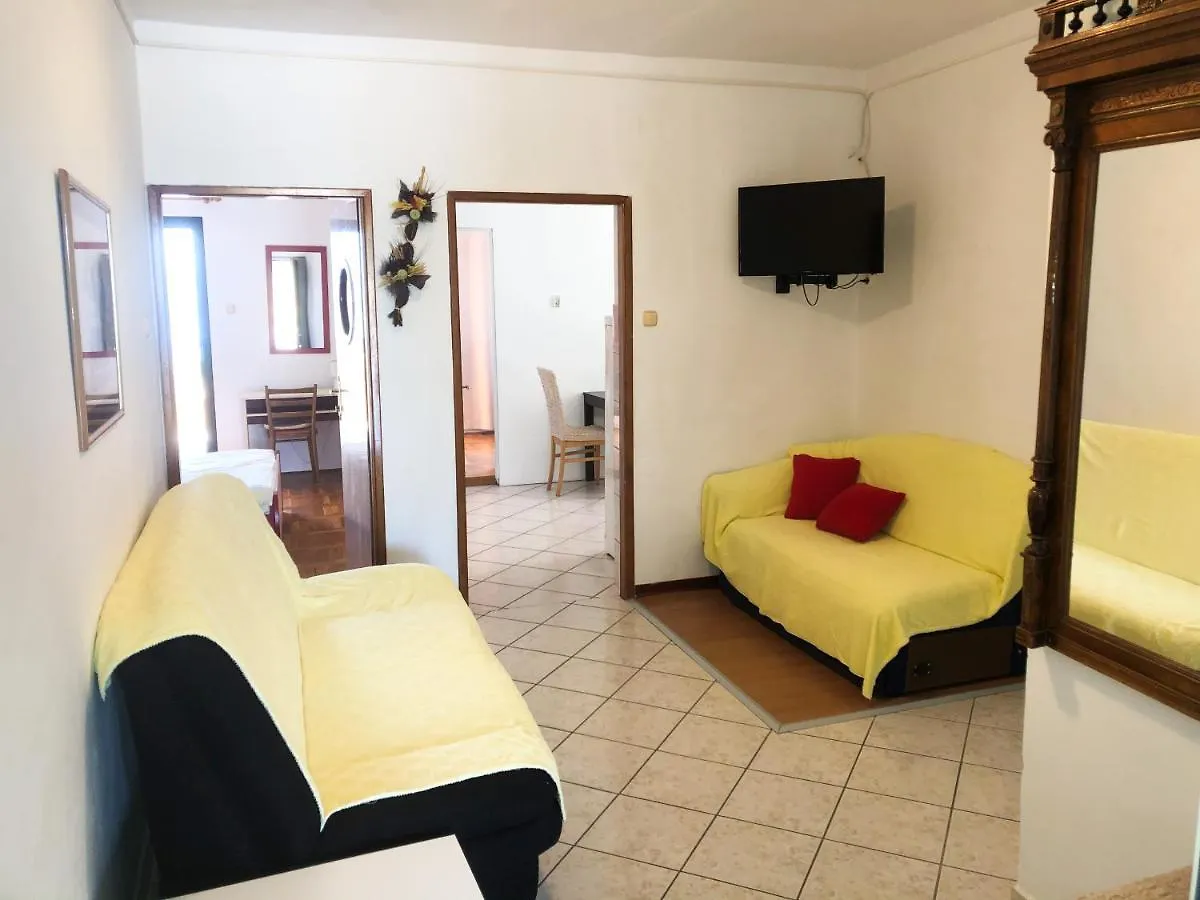 Apartments Damir 2838 Lopar
