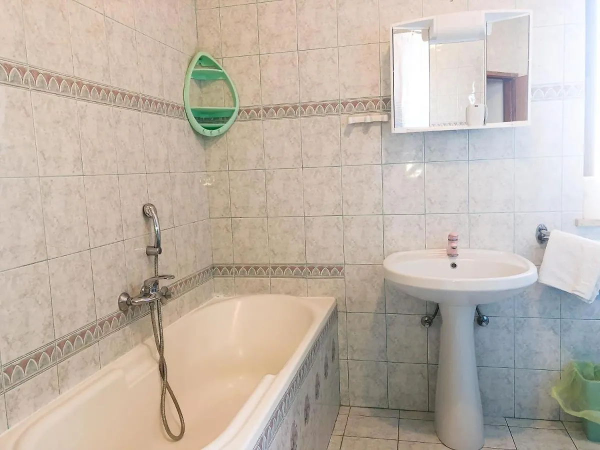 Apartments Damir 2838 Lopar