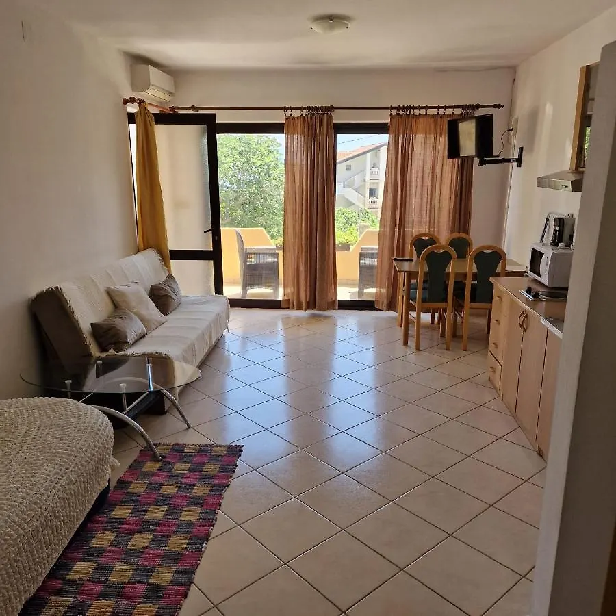 Apartments Damir 2838 Lopar