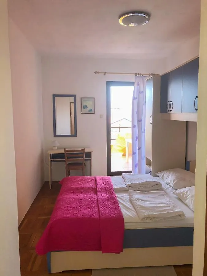Apartments Damir 2838 Lopar Croatia