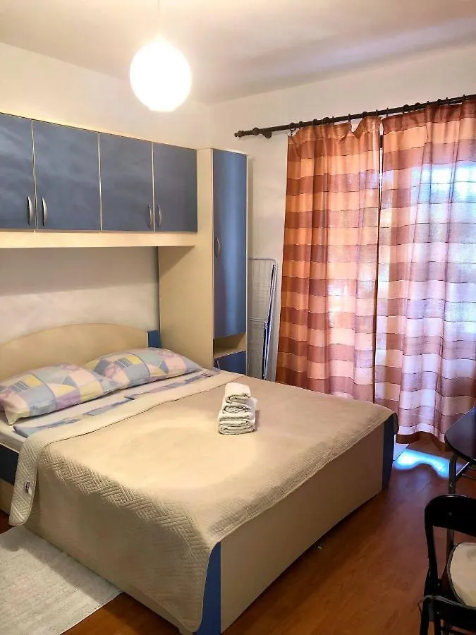 Apartments Damir 2838 Lopar